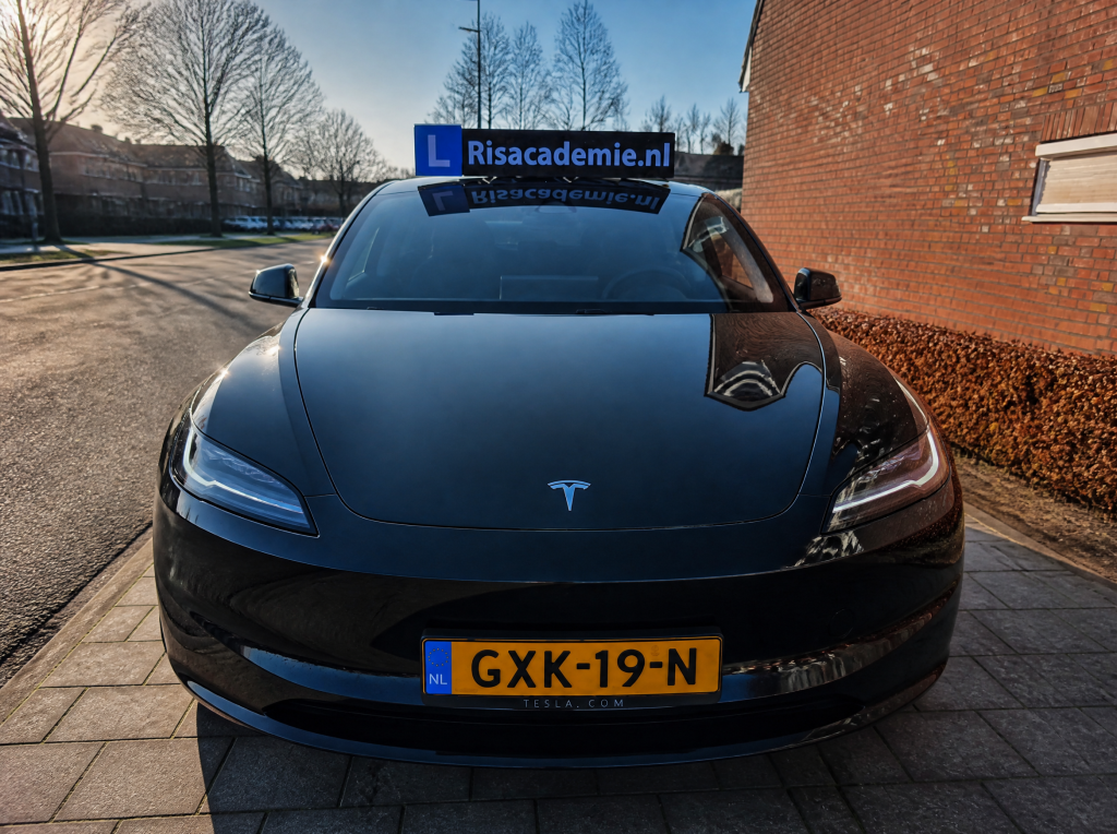 autorijschool-rij-en-verkeersacademie-automaat-rijles-in-den-bosch-en-omgeving-photo-4